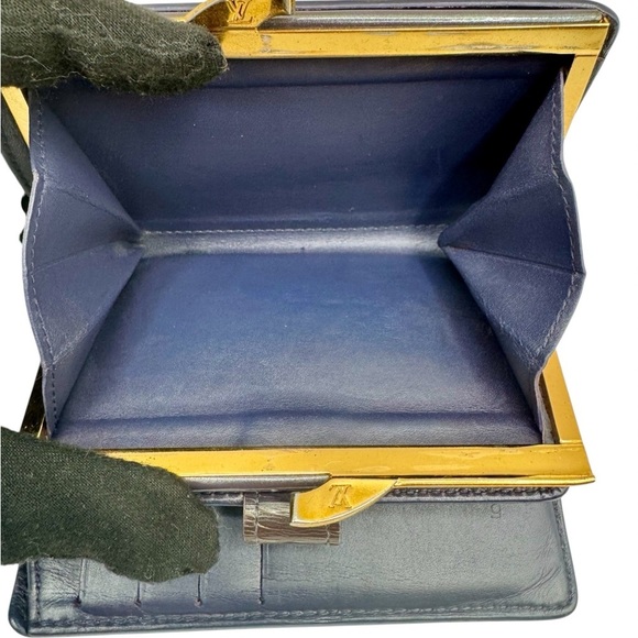 Louis Vuitton Vernis Monogram Wallet | Professionally Repainted - Picture 6 of 12